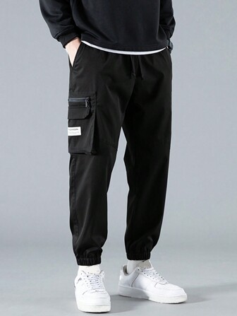 男士字母貼布翻蓋口袋工裝褲