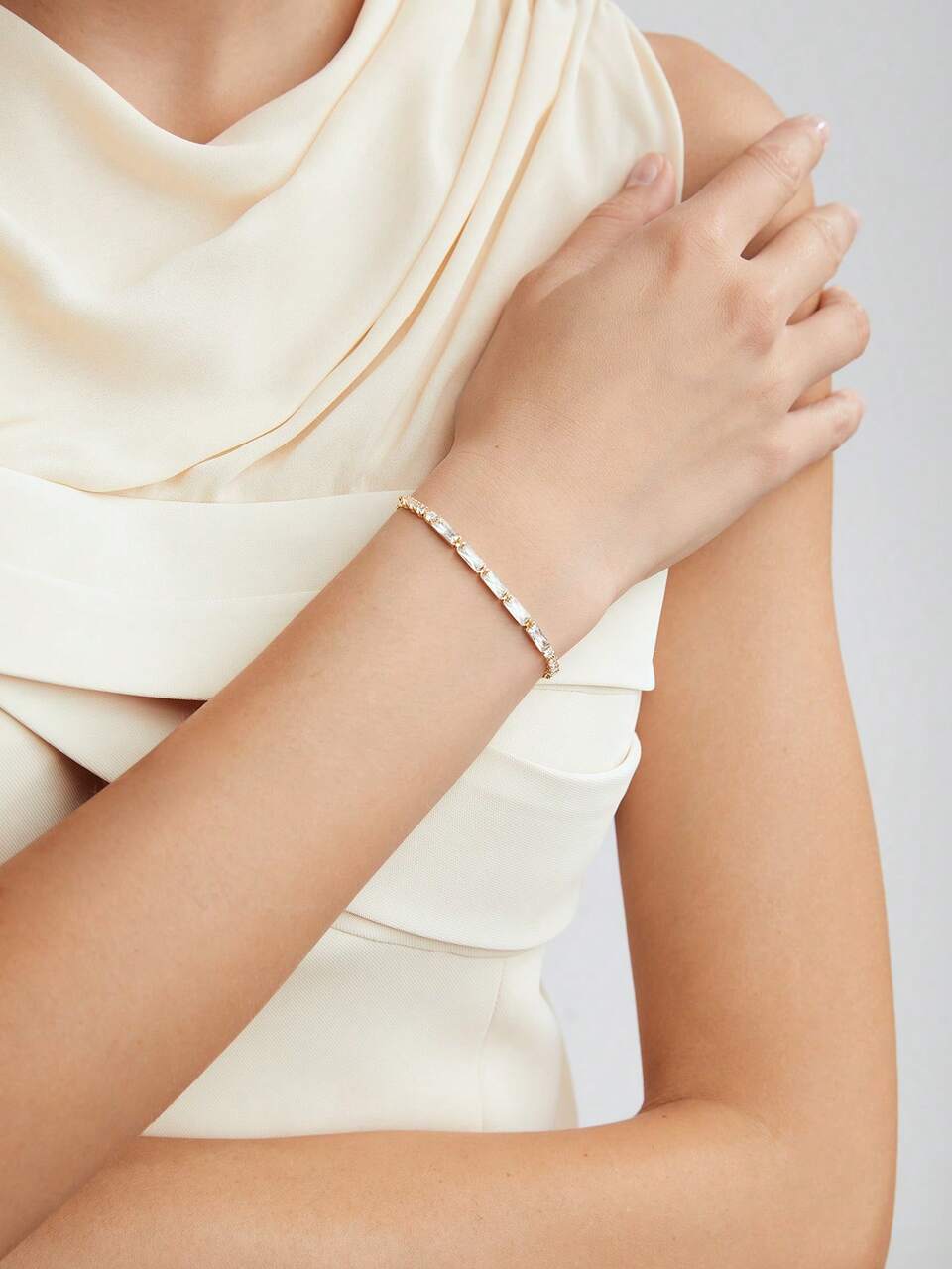 MOTF GOLDTONE ADJUSTABLE CRYSTAL CHAIN BRACELET