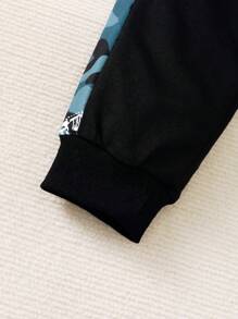 Young Boy Camo Print Raglan Sleeve Hoodie & Sweatpants - Black - View 6