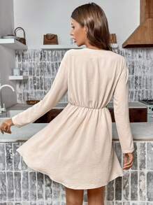 SHEIN Frenchy Vestido línea A unicolor con nudo delantero con botón delantero - Albaricoque - Ver 2