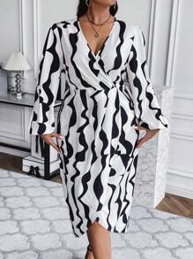 SHEIN Franclia 大碼通體印花燈籠袖裹身下擺洋裝 - 杏色 - 查看 3