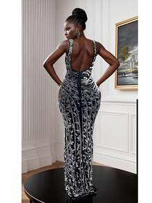 Split Thigh Pearls Beaded Detail Dress - Black - View 2