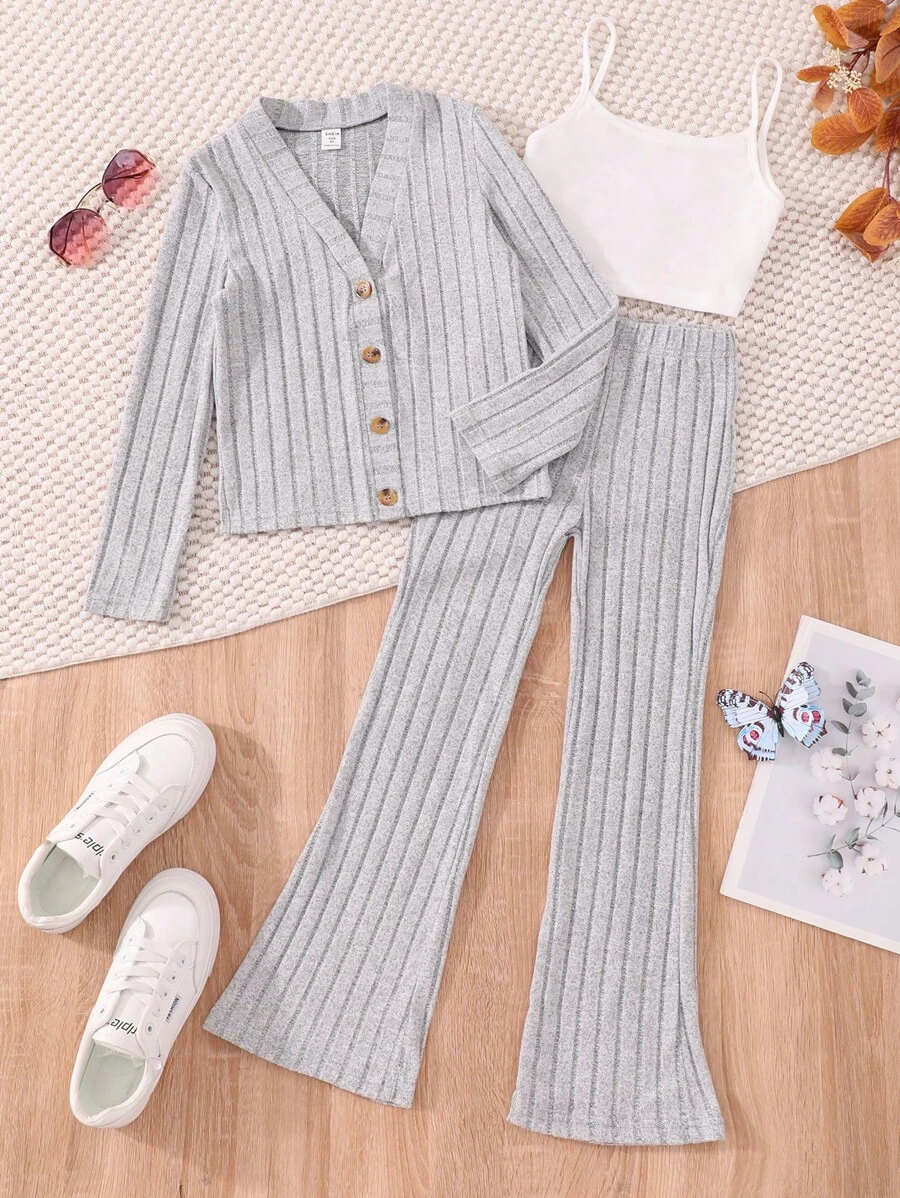 SHEIN Niña preadolescente Top con botones en la parte delantera, pantalones acampanados y top tipo camisola - Gris Claro - Ver 1