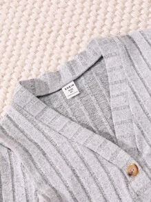 SHEIN Niña preadolescente Top con botones en la parte delantera, pantalones acampanados y top tipo camisola - Gris Claro - Ver 7