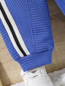 SHEIN 男嬰字母貼布落肩袖連帽衫&織帶拼接衛褲 - 彩色 - 查看 6