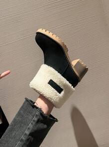 新款冬季女式雪地靴防滑保暖時尚短靴女高跟增高 - 黑與白 - 查看 2