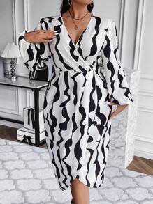 SHEIN Franclia 大碼通體印花燈籠袖裹身下擺洋裝 - 杏色 - 查看 5