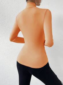 Chiquease 素色褶邊交叉圍裹T恤 - 橘色 - 查看 2