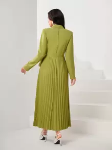 Modelyn 素色百褶下擺側打結圍裹側打結洋裝 - 綠色 - 查看 2