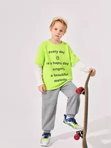 SHEIN Cậu bé Tween Đồ họa Khẩu hiệu Tee 2 trong1 & Quần nỉ - màu xanh lá - Xem 1