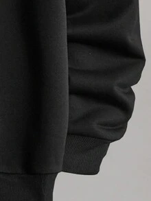 Manfinity RebelGame 男士寬鬆版萬聖節字母和骷髏印花連帽衫,掉肩設計（不含t恤） - 黑色 - 查看 3