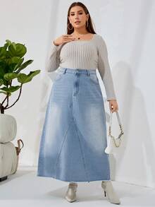 SHEIN Privé 大碼斜口袋毛邊緣牛仔半身裙 - 淺色水洗藍 - 查看 4