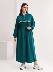 Mulvari 大碼字母圖案腰部抽繩連帽洋裝 - 綠色 - 查看 2