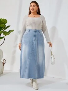 SHEIN Privé 大碼斜口袋毛邊緣牛仔半身裙 - 淺色水洗藍 - 查看 6