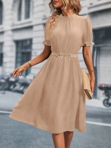 SHEIN Clasi 素色泡泡袖腰帶A字洋裝 - 卡其色 - 查看 1