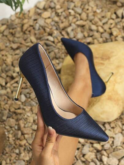 Plusstorlekar Damskor med spetsiga tå och grova klackar, Vår/Höst, För vardagliga tillfällen eller arbetstillfällen, Eleganta, Fest