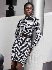 Maija 滿版印花小高領緊身洋裝不附腰帶 - 黑與白 - 查看 3