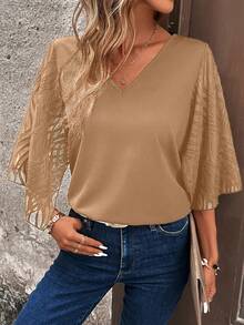 SHEIN Clasi 純色 V 領蝙蝠翼袖T恤 - 卡其色 - 查看 4