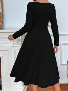 SHEIN LUNE Solid Zip Back Plicated Hem Dress Maxi Women Outfit - Black - View 2