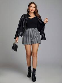 SHEIN Clasi 大碼千鳥格印花鈕扣細節短褲 - 黑與白 - 查看 3