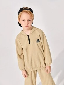 SHEIN 男大童字母補丁細節落肩袖連帽衫和下擺開叉長褲 - 卡其色 - 查看 5