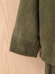 男嬰翻蓋口袋連帽襯衫和褲子不帶T恤