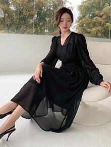 DAZY Solid V Neck Lantern Sleeve Dress - Black - View 6