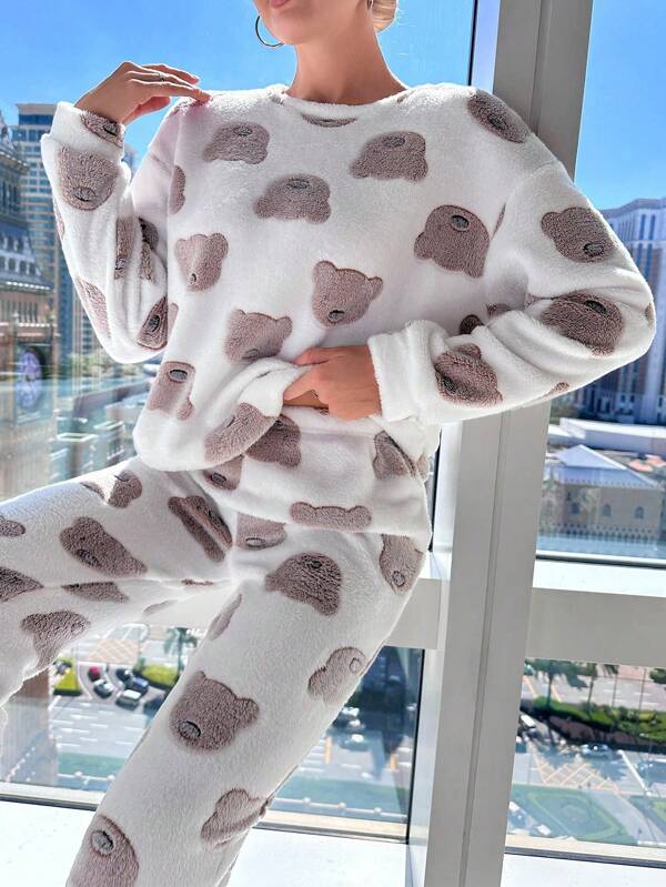 Cartoon Graphic Drop Shoulder PJ Set / Pajama Set Cozy And Elegant Details, Fall Winter Clothes