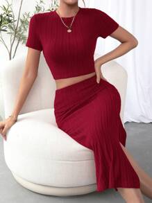 SHEIN Essnce 素色短款T恤&高衩半身裙 - 酒紅色 - 查看 6