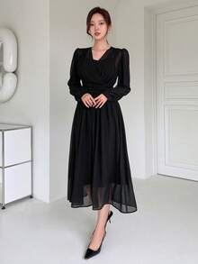 DAZY Solid V Neck Lantern Sleeve Dress - Black - View 4