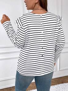 SHEIN Frenchy 大碼條紋印花荷葉邊T恤 - 黑與白 - 查看 3