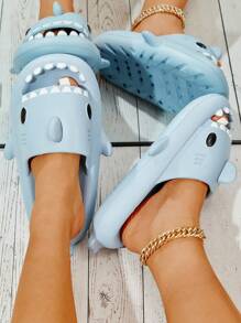 流行鯊魚造型塑料拖鞋，柔軟舒適可內外穿，情侶款可愛俏皮鯊魚拖鞋