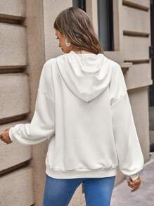 SHEIN LUNE Sudadera con capucha con cordón y bolsillo de canguro con estampado de letra - Blanco - Ver 2