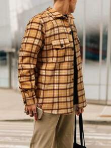 Manfinity Homme Men Plaid Print Flap Pocket Shacket