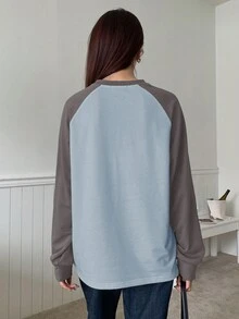 DAZY Letter Patched Colorblock Raglan Sleeve Tee - Multicolor - View 3