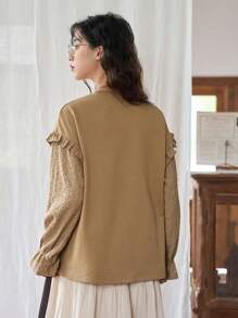 FRIFUL Lỗ gắn thêu tay áo lá sen Viền Ruffle Áo thun - Màu Khaki - Xem 2