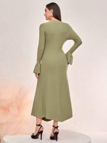 Modelyn 鎖眼領荷葉袖毛衣洋裝不附腰帶 - 綠色 - 查看 2