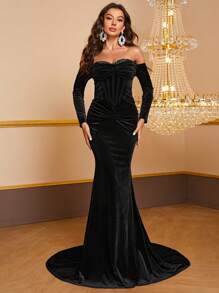 YISIKADO 一字肩水鑽細節魚尾裙下擺舞會洋裝 - 黑色 - 查看 1