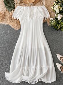 SHEIN LUNE 大碼蕾絲拼接一字肩荷葉邊連衣裙不附腰帶 - 白色 - 查看 1