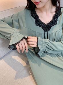 DAZY Váy ngủ có tay áo viền ren tương phản - màu xanh lá - Xem 7