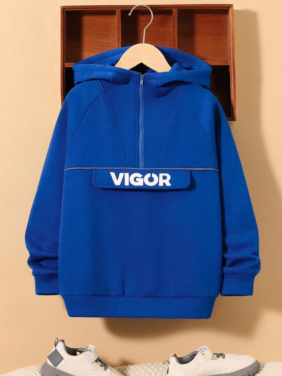 SHEIN Áo nỉ có mũ trùm đầu thông thường của Tween Boy với tay áo Raglan và in chữ - Màu xanh lam - Xem 1