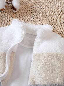 SHEIN Playful Pals Baby Boy Reversible Fleece Grey Patchwork Zipper Jacket , Fashionable Street Style Fit For Autumn/Winter Outings, Soft Plush Fabric, Comfortable