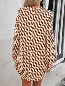 SHEIN Clasi 滿版印花捲袖洋裝（無腰帶） - 彩色 - 查看 2