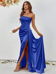 不對稱領褶邊高衩緞面洋裝