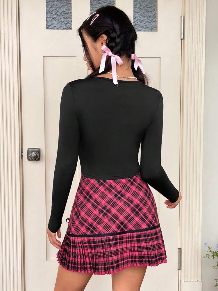 Solid Crop Tee & Plaid Print Pleated Hem Skirt