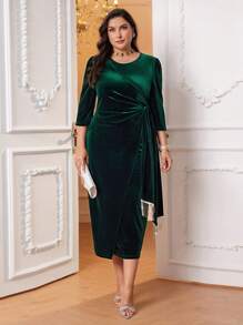 Modelyn Plus Wrap Knot Side Velvet Dress - Dark Green - View 4