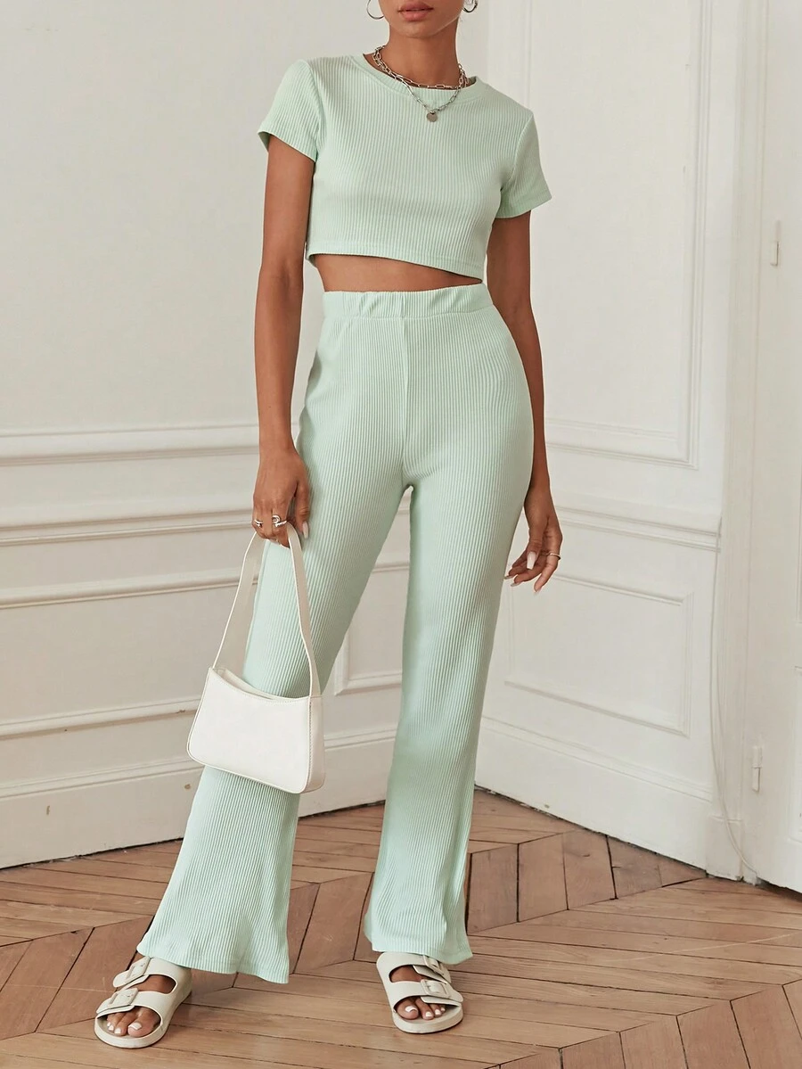 Cottnline 純色短款 T 恤和喇叭褲 - 綠色 - 查看 1