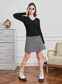 Teen Girl Houndstooth Pattern A-Line Knit Skirt - Black and White - View 3