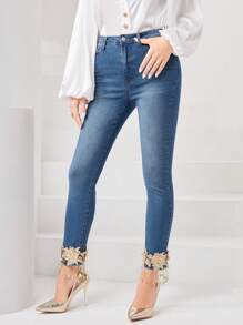 SHEIN Privé Jeans ajustados con bordado floral aplique - Azul - Ver 4