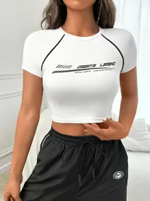 SHEIN Coolane Camiseta crop con estampado de letra ribete en contraste de manga raglán - Blanco - Ver 1